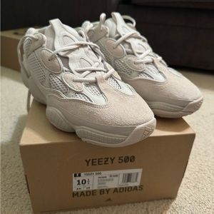 NWT Authentic Yeezy 500